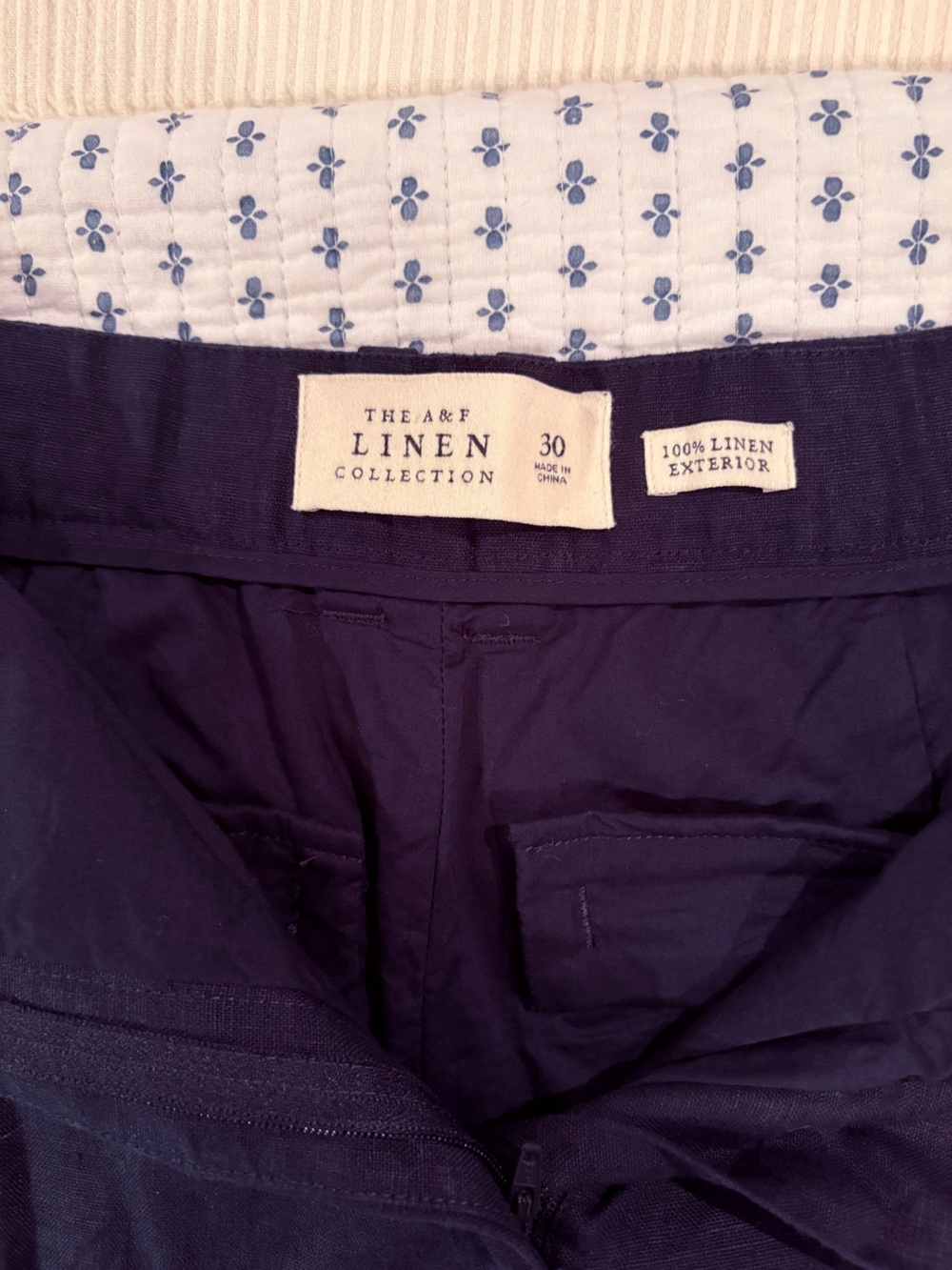 A&F Women’s Linen Navy Shorts